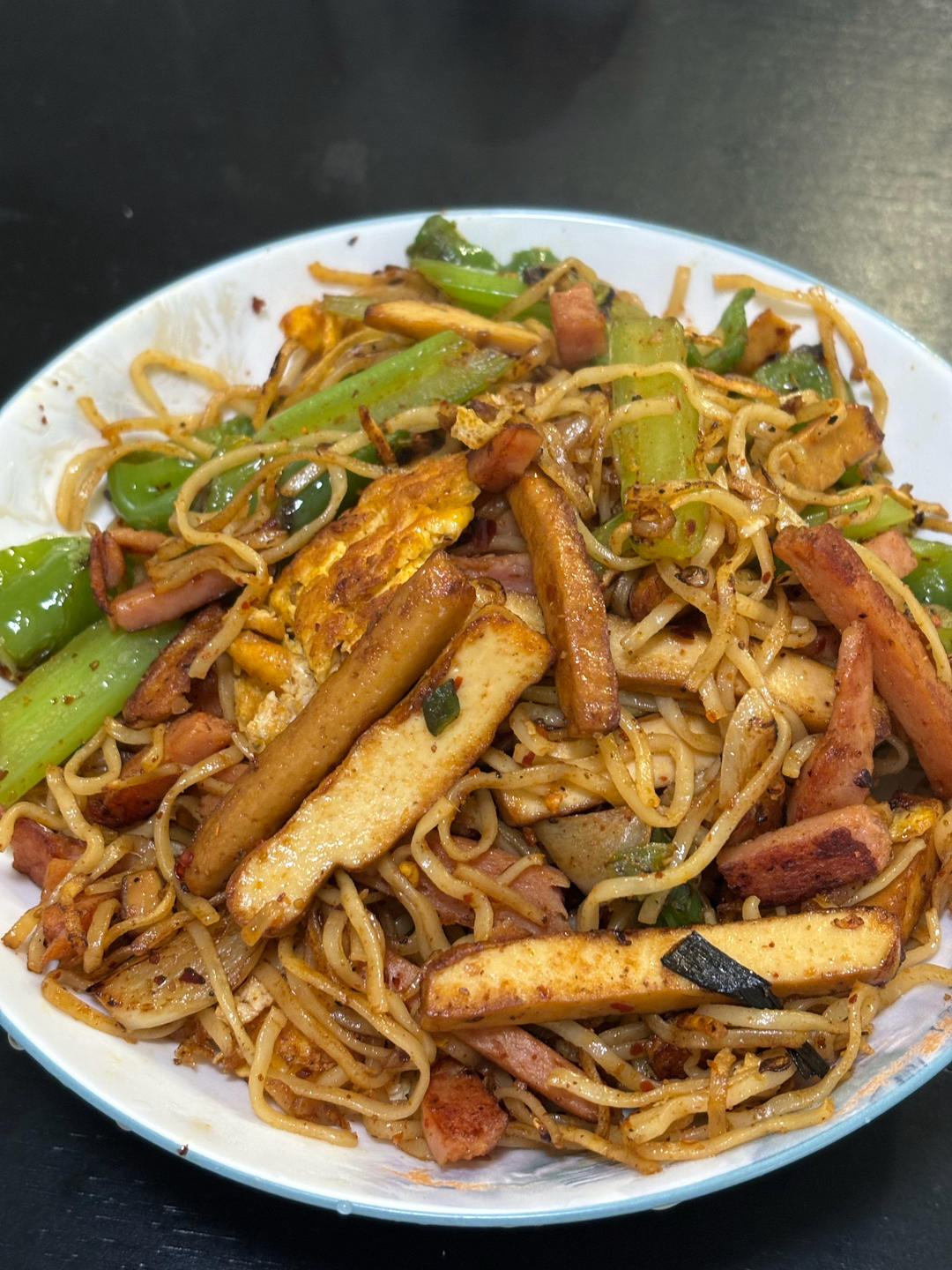 西安特色小吃——孜然炒细面