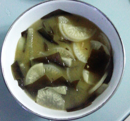 味噌萝卜暖身汤