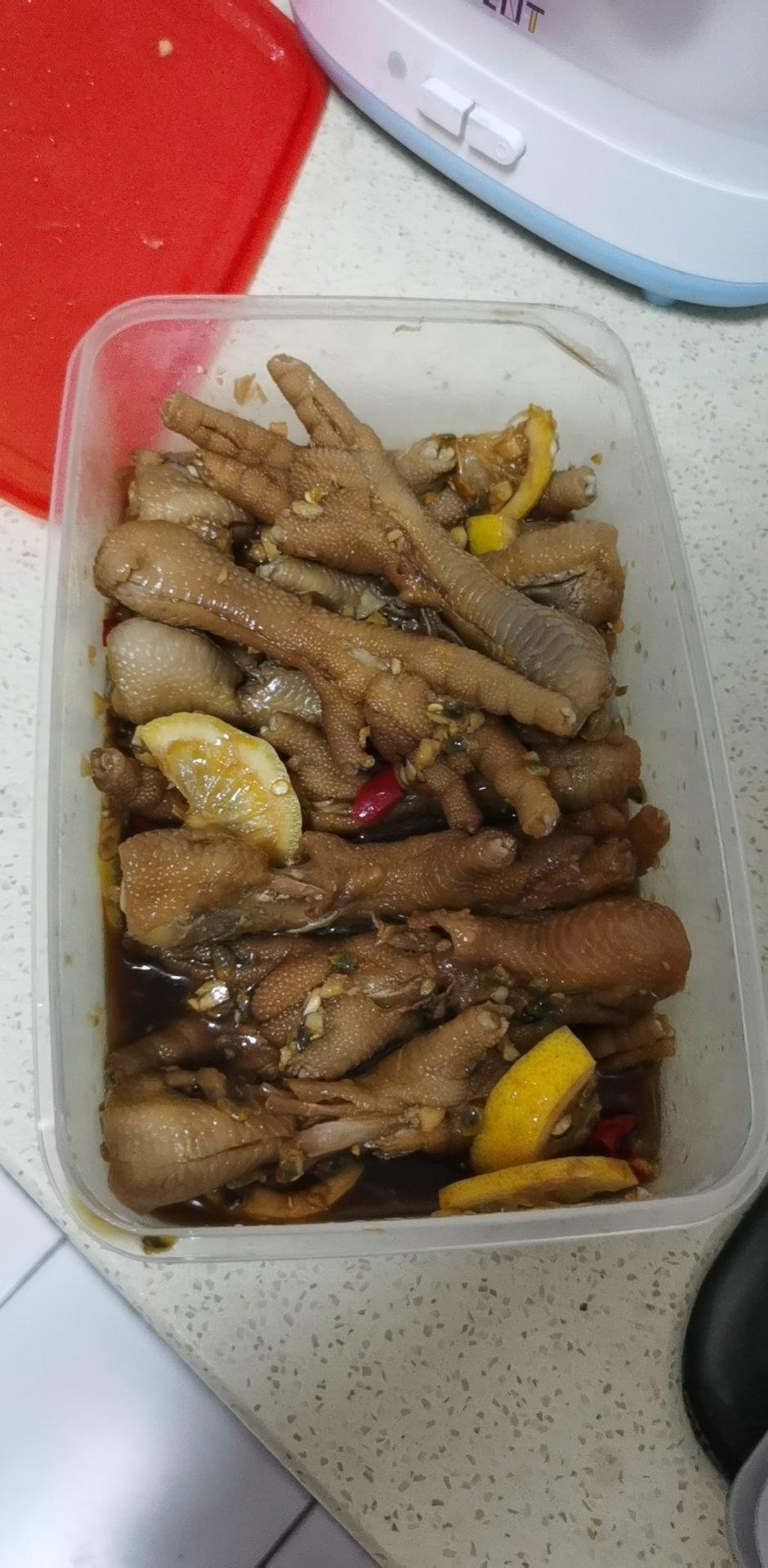 【酸辣无骨凤爪】