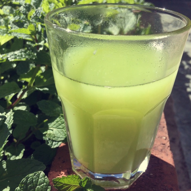 生姜蜂蜜薄荷茶