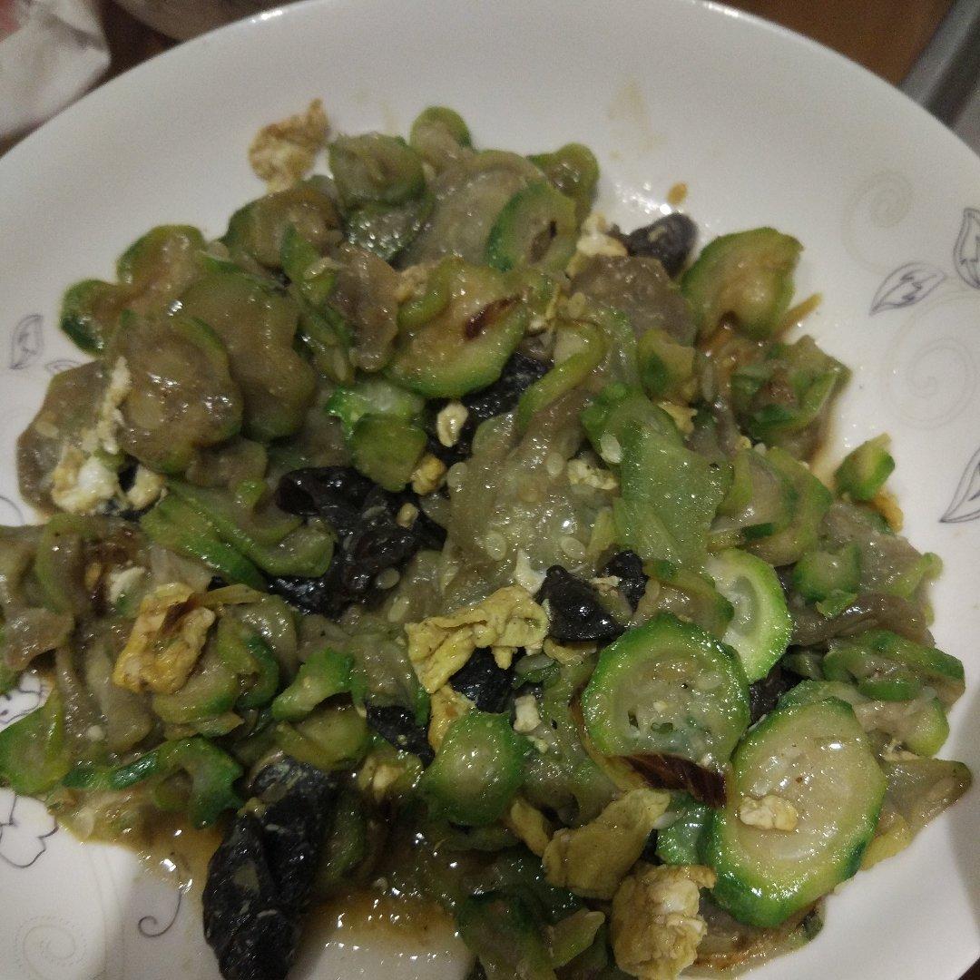 丝瓜木耳炒蛋