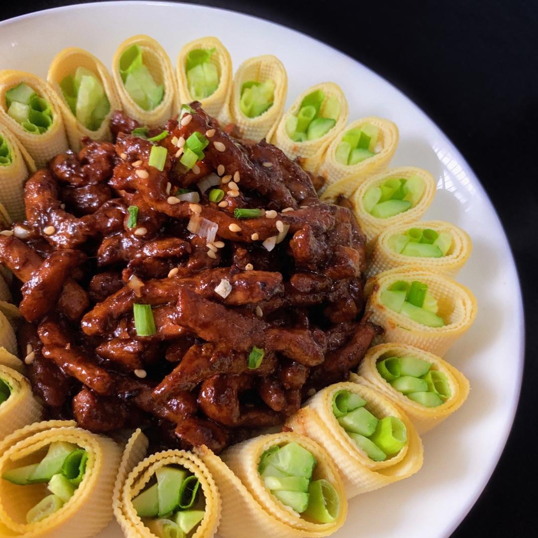 【京酱肉丝】