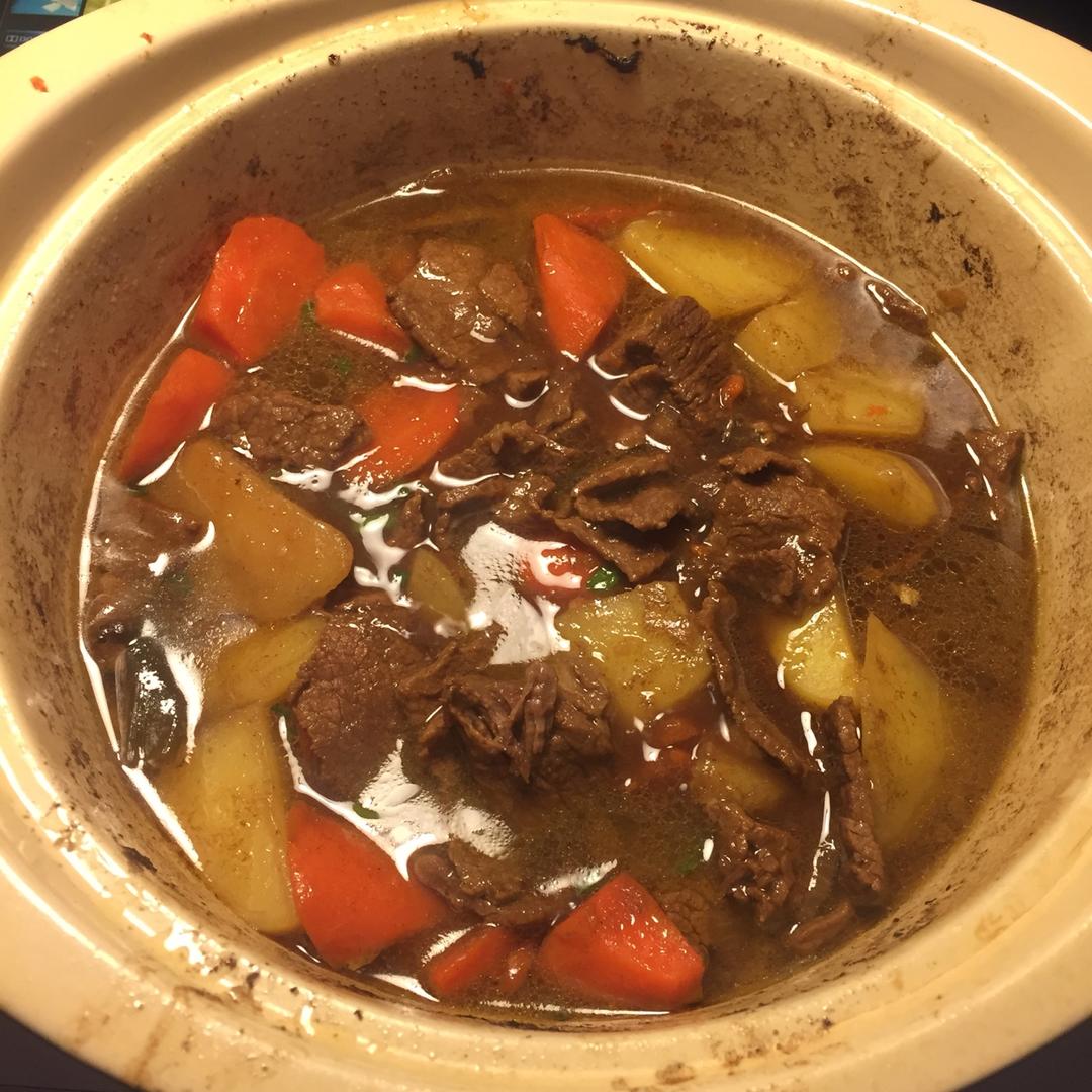 沙沙土豆胡萝卜炖牛肉