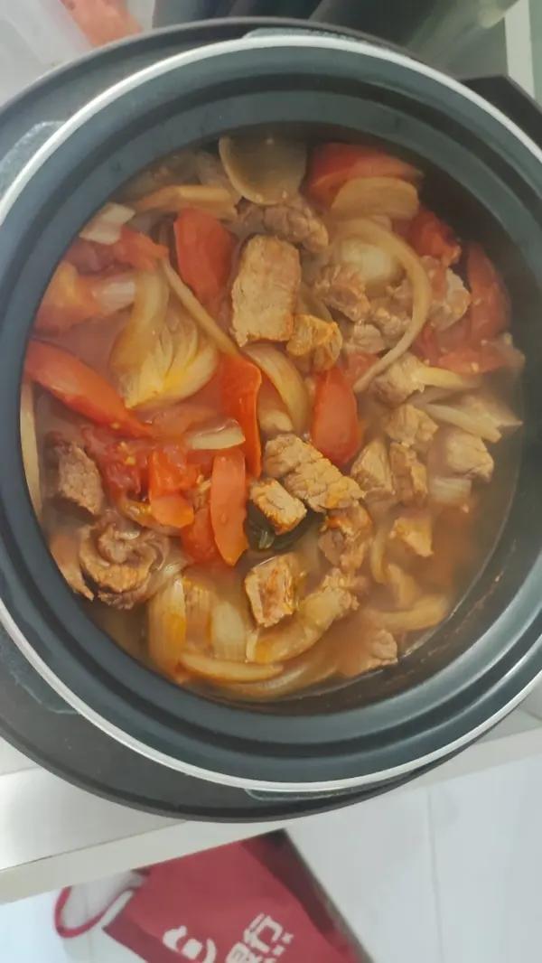 番茄炖牛腩
