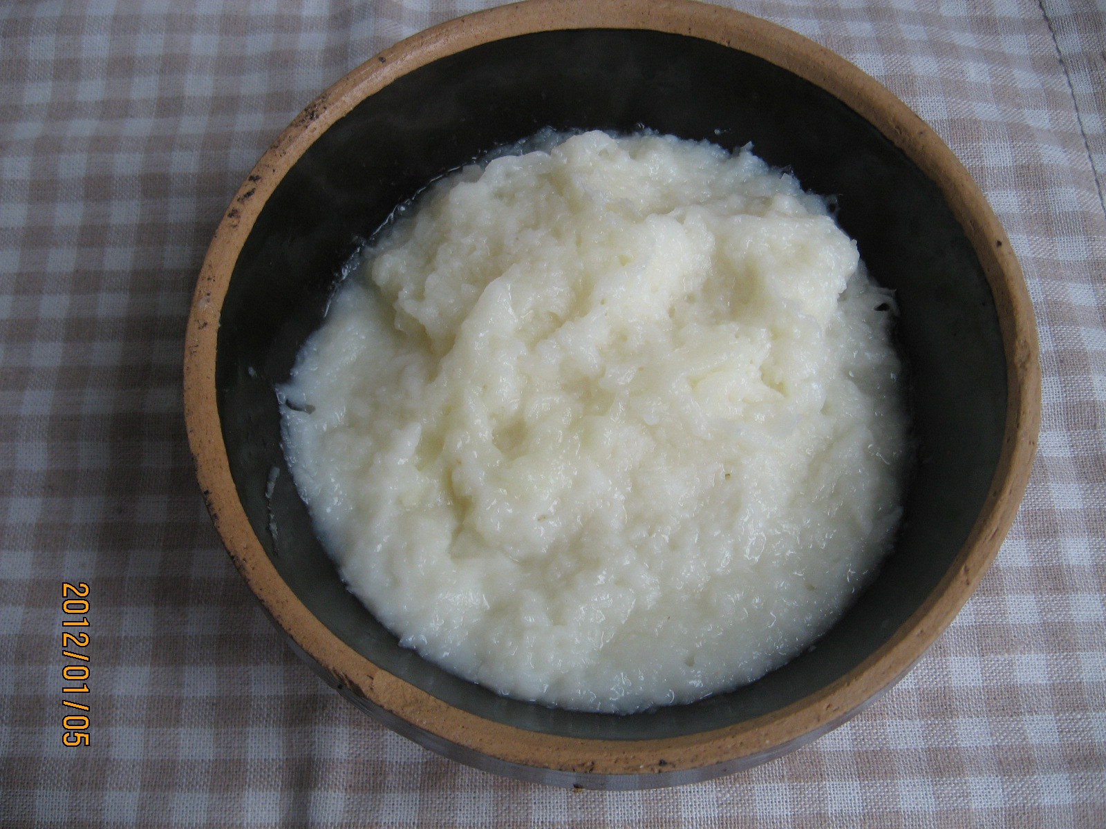 红白蓝绿做的红枣蒸山药泥