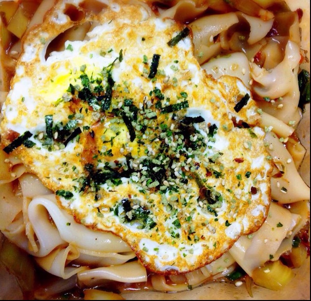 牛肉炒河粉