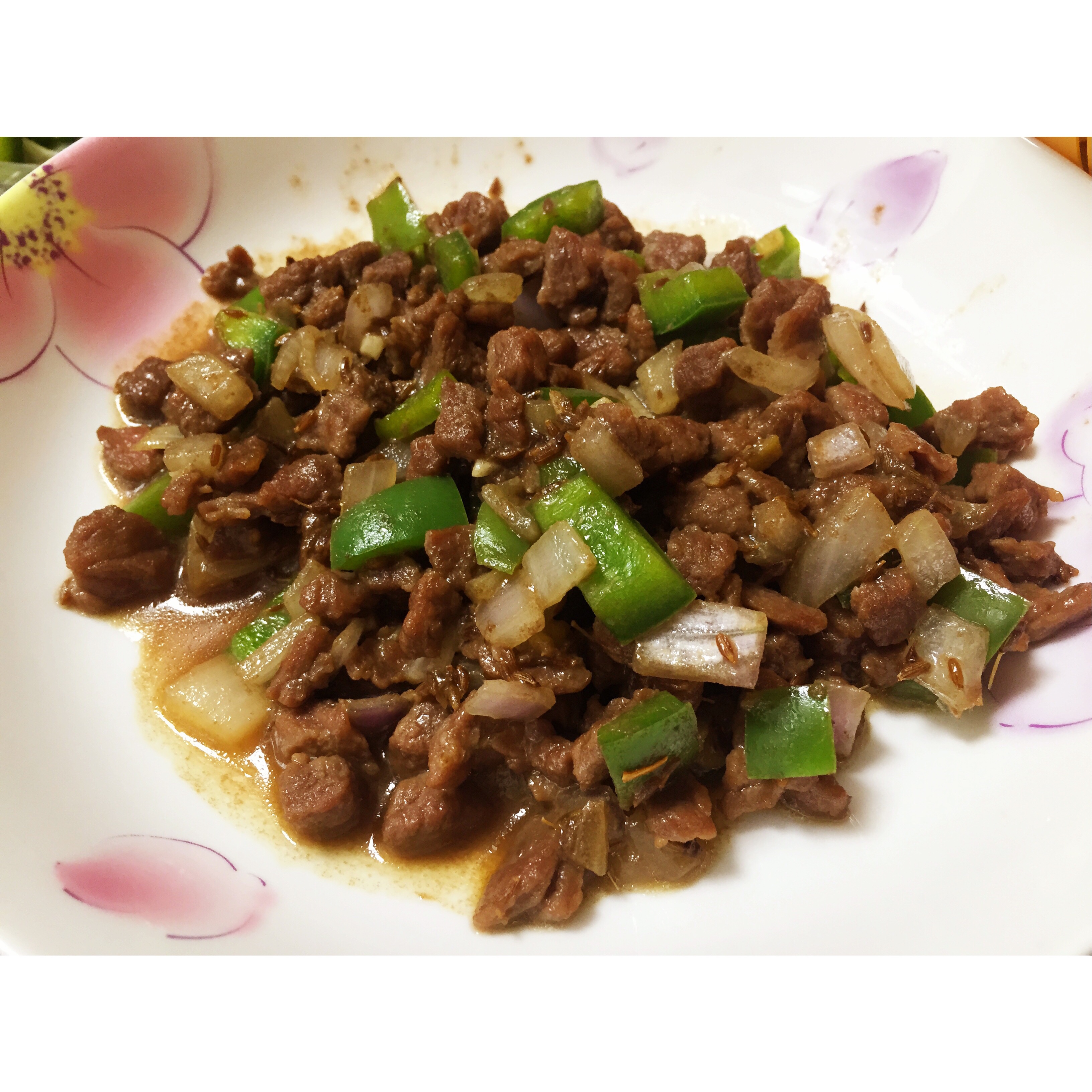 孜然洋葱炒牛肉粒