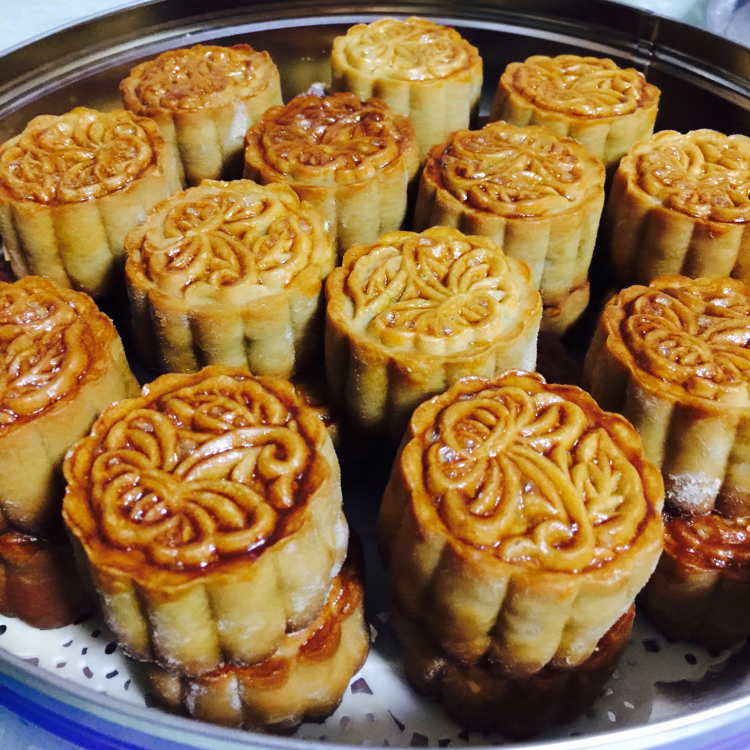 广式月饼—蛋黄莲蓉月饼
