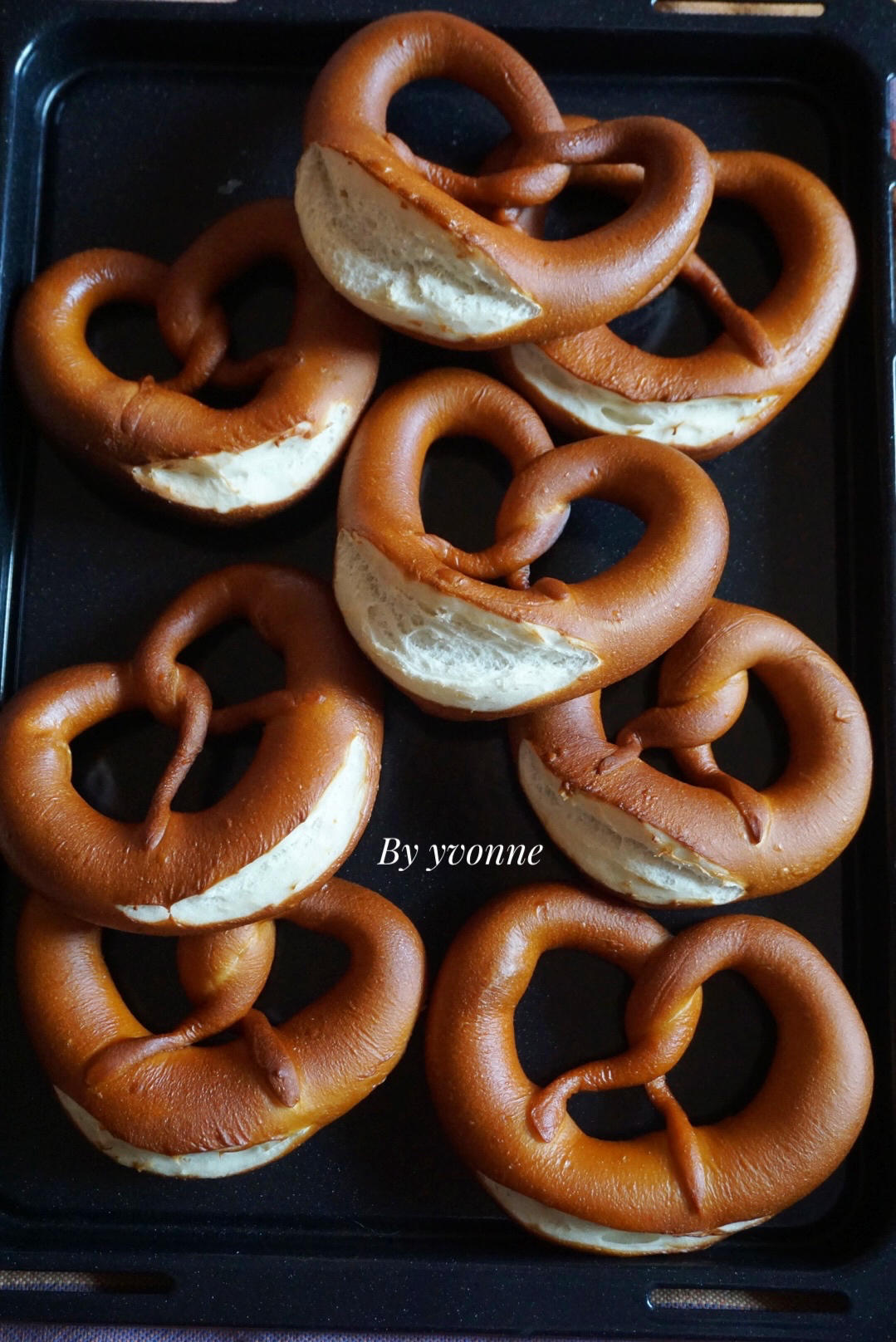 德国碱水面包（Brezel)