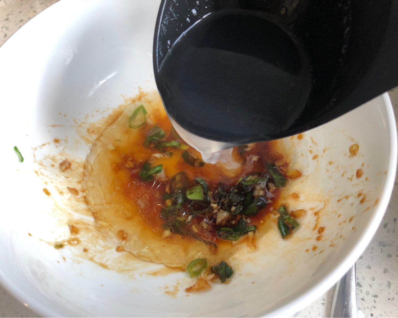 好吃到把汤都喝完的-香辣酸菜肥羊面的做法 步骤11