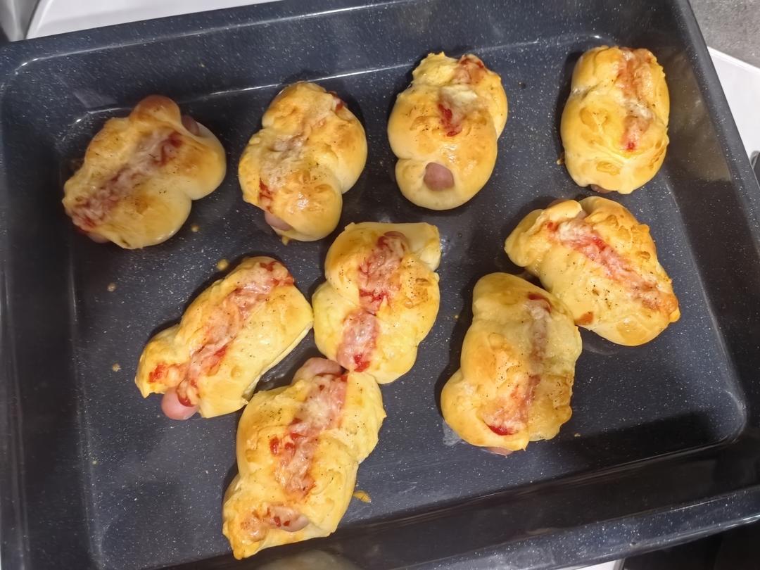 芝士热狗卷 敲好次的调理面包