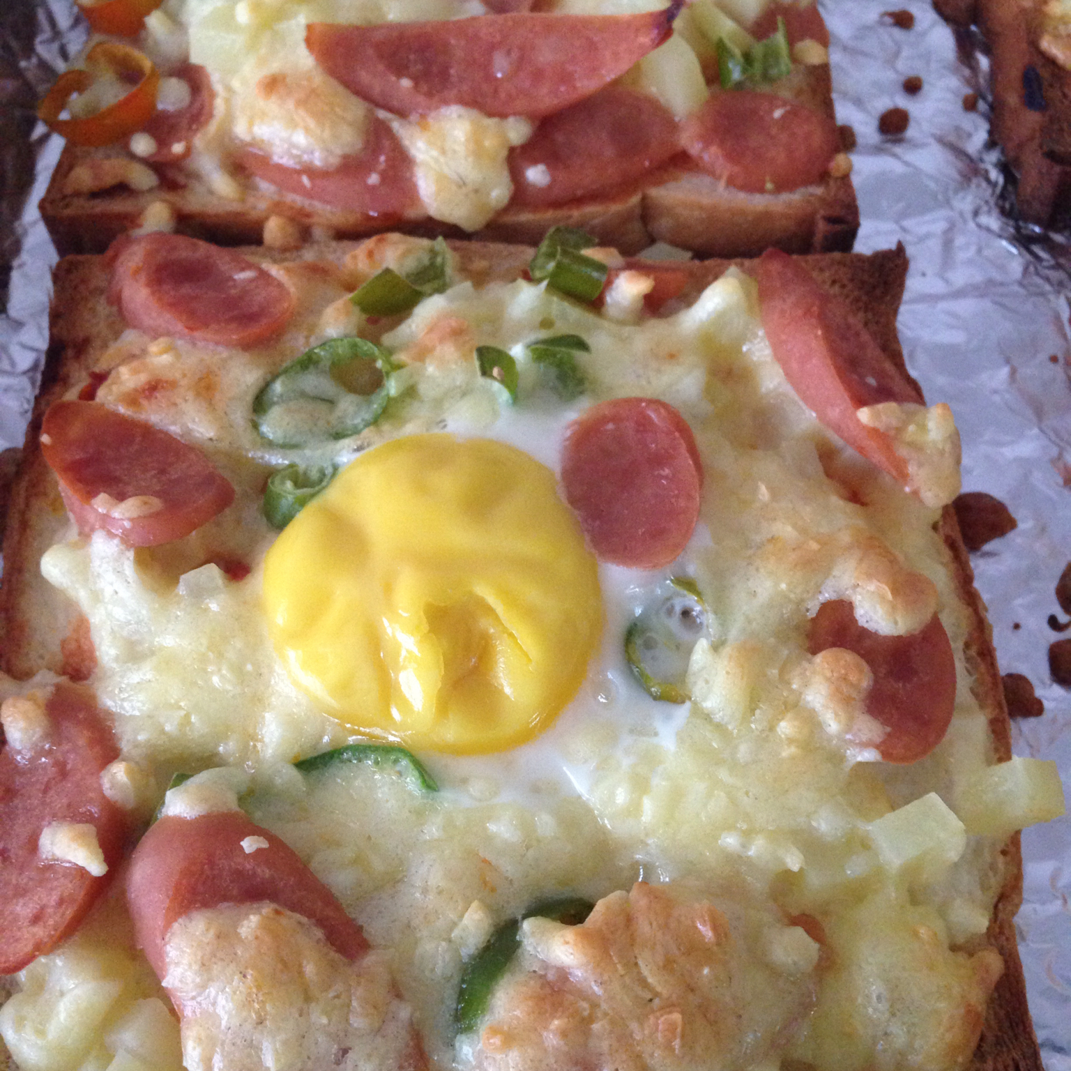 吐司太阳蛋披萨