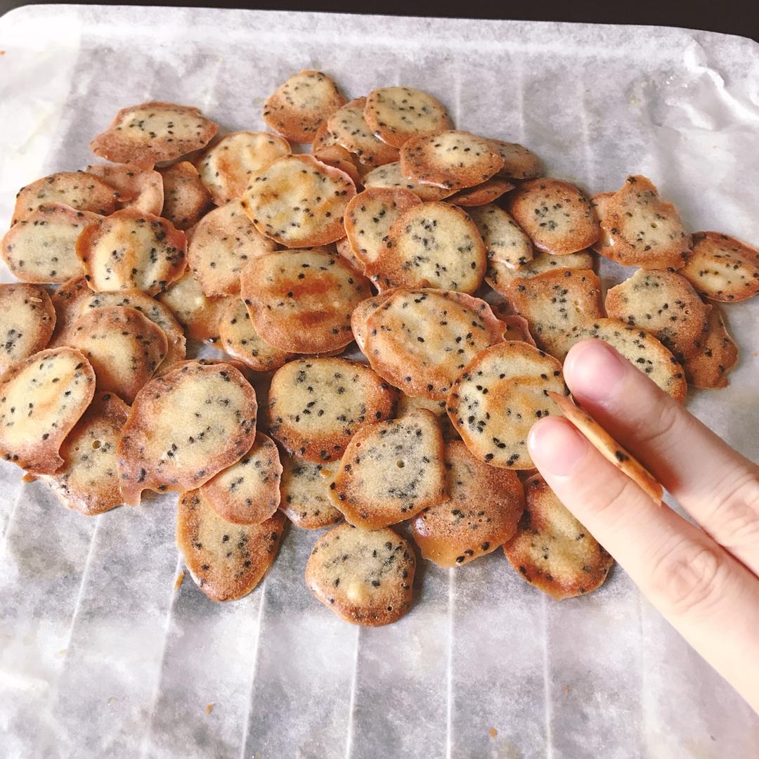 芝麻鸡蛋薄脆饼干