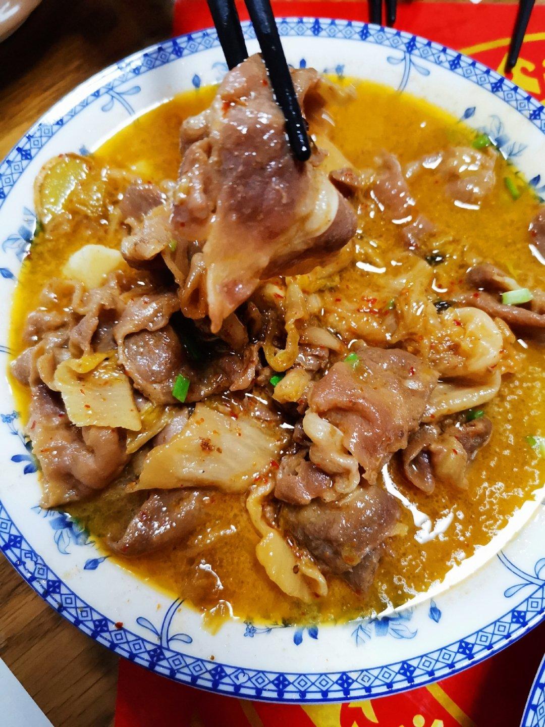 辣白菜炒肥牛  开胃下饭快手菜