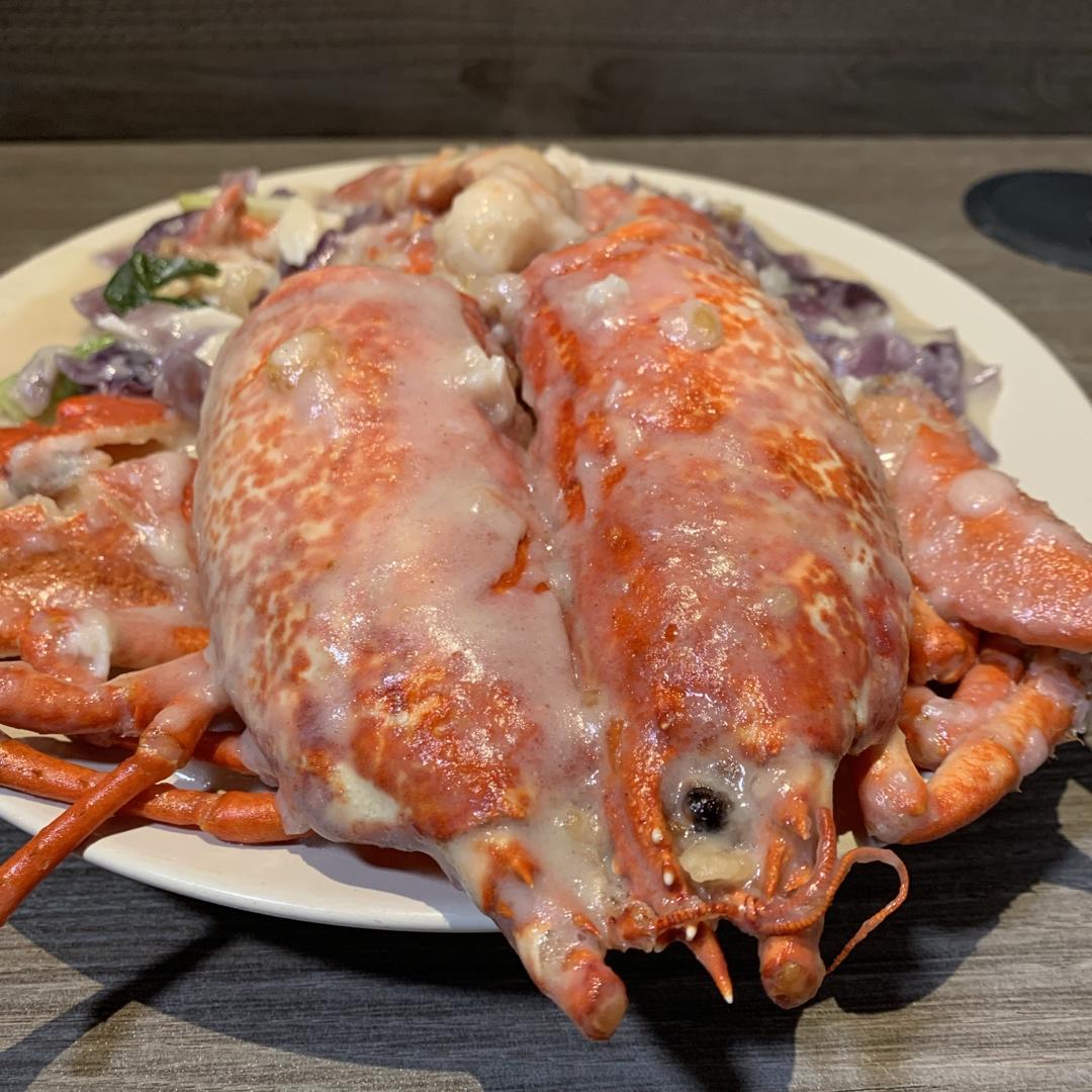 老广东酒楼的龙虾伊面