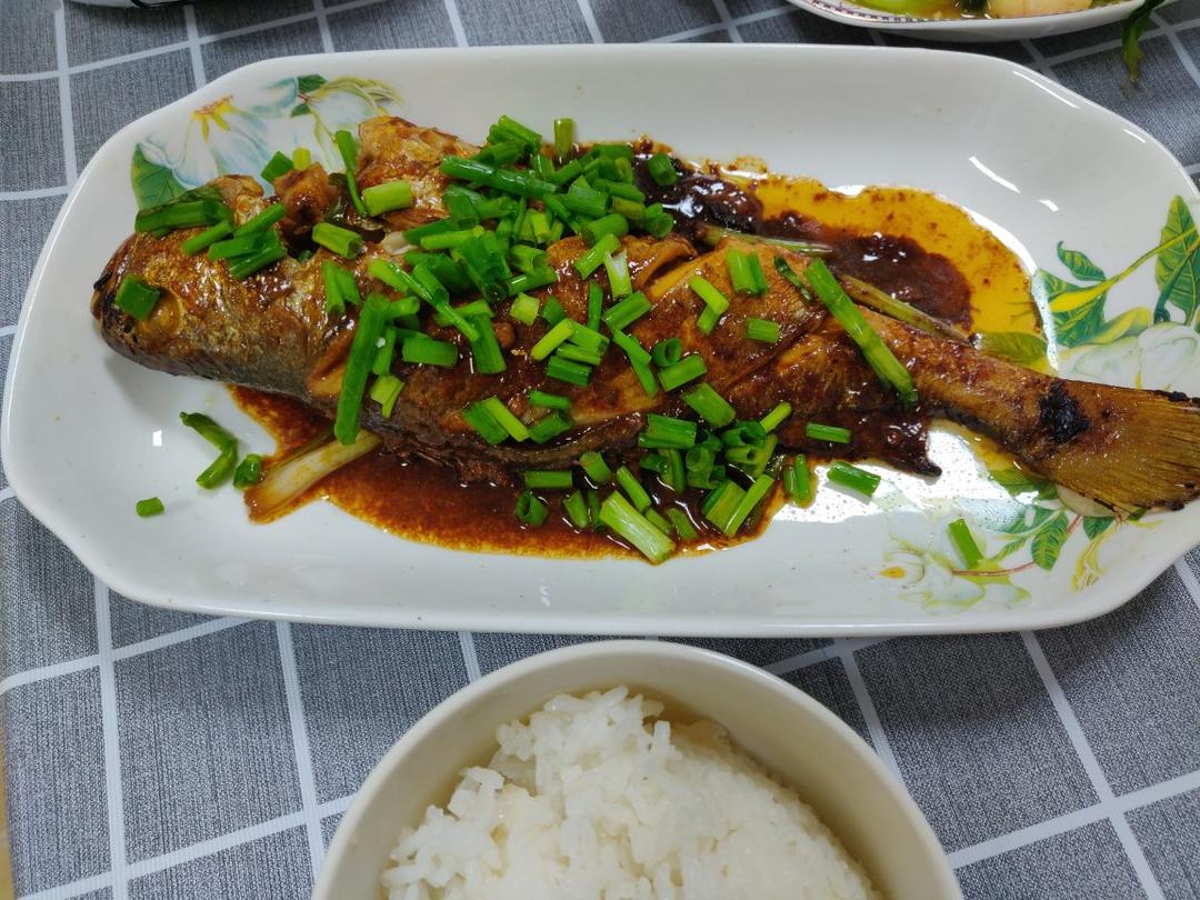 家常红烧鱼