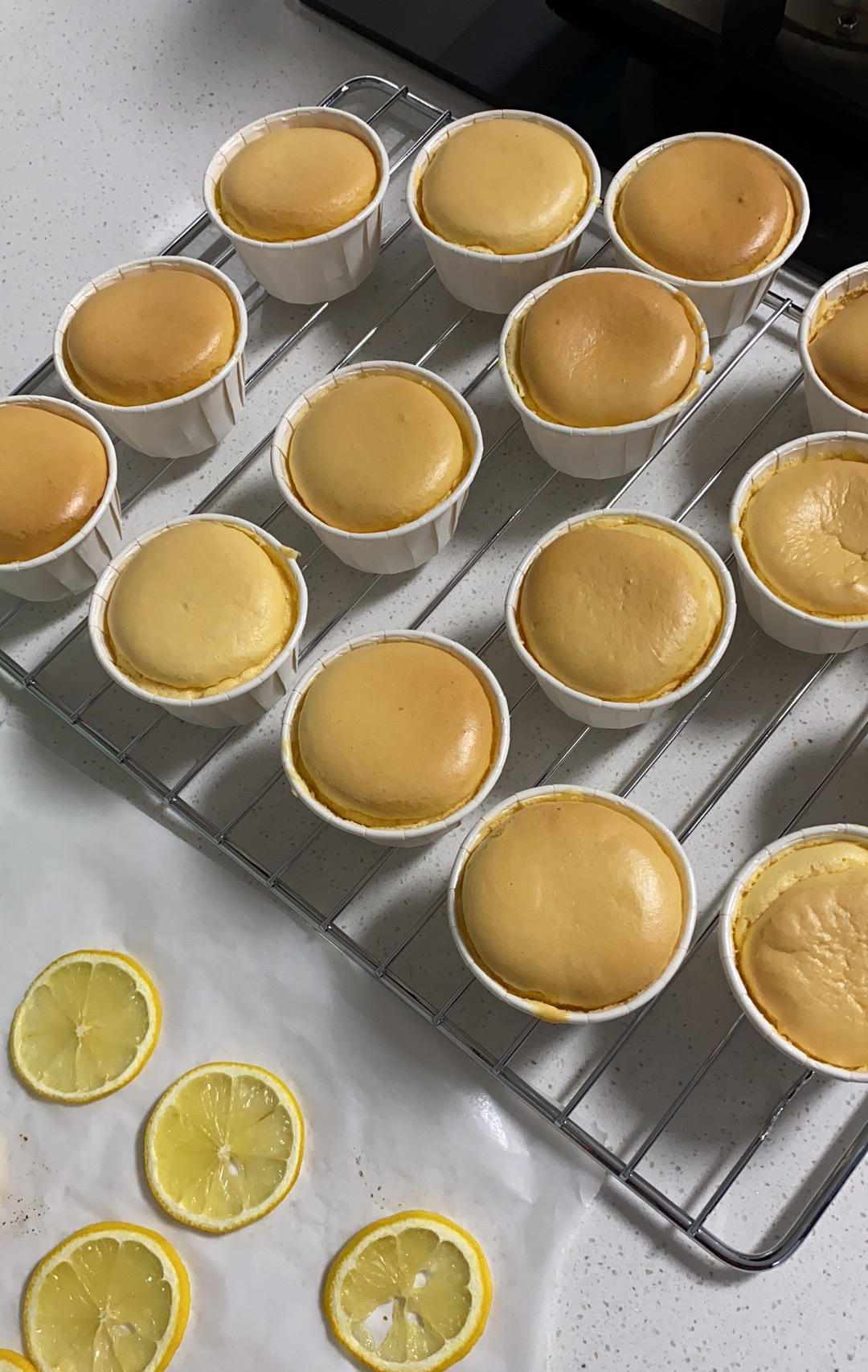 戚风小纸杯蛋糕