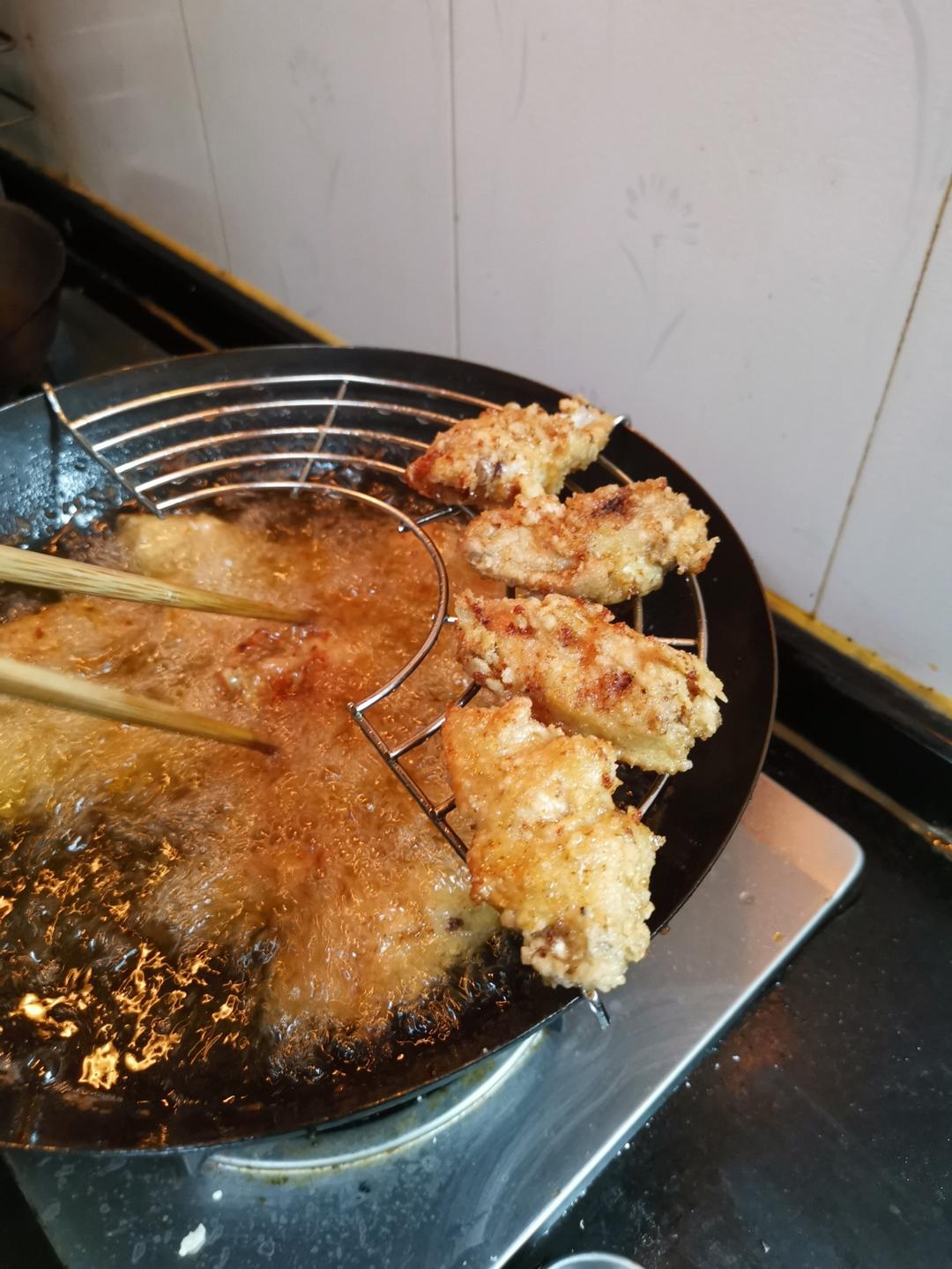 蒜香炸鸡翅