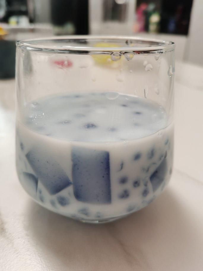 蝶豆花椰汁西米露