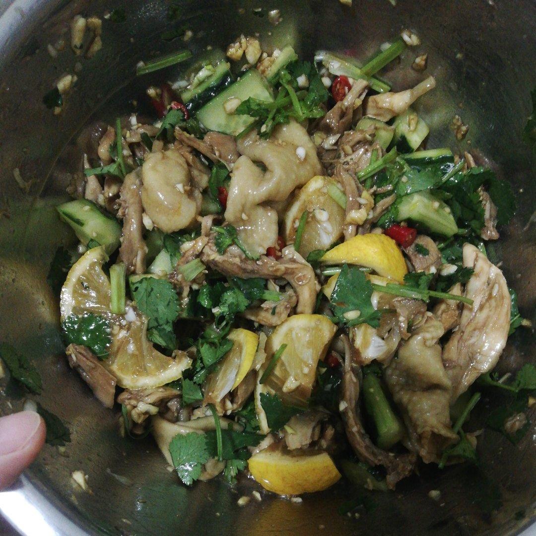 ㊙️酸辣开胃的柠檬手撕鸡腿肉！好吃不胖