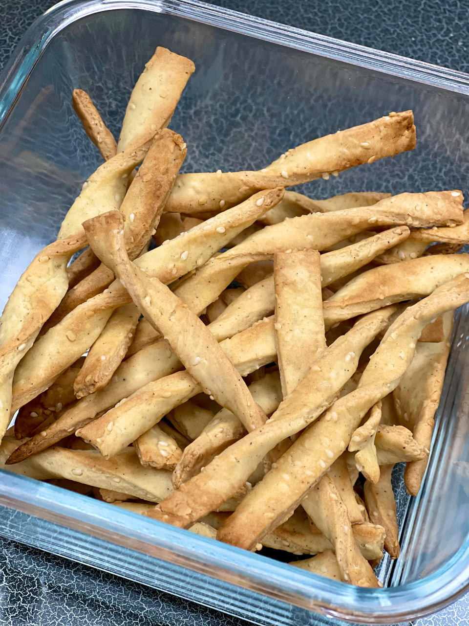 超级简单快手低脂小零食椒盐黑芝麻咸味饼干阿拉棒，饼干条