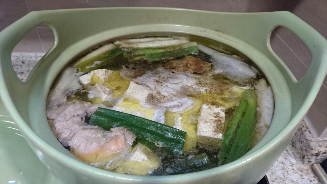 三文鱼头豆腐汤