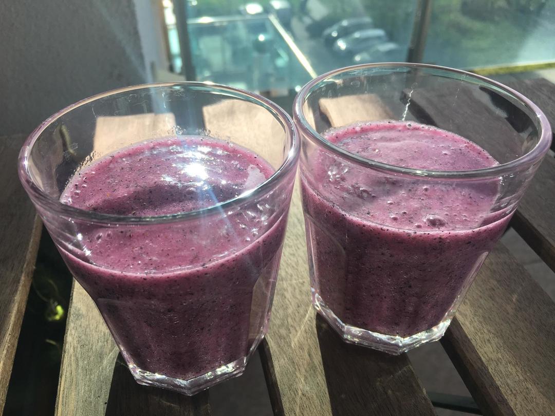 鲜榨火龙果的做法