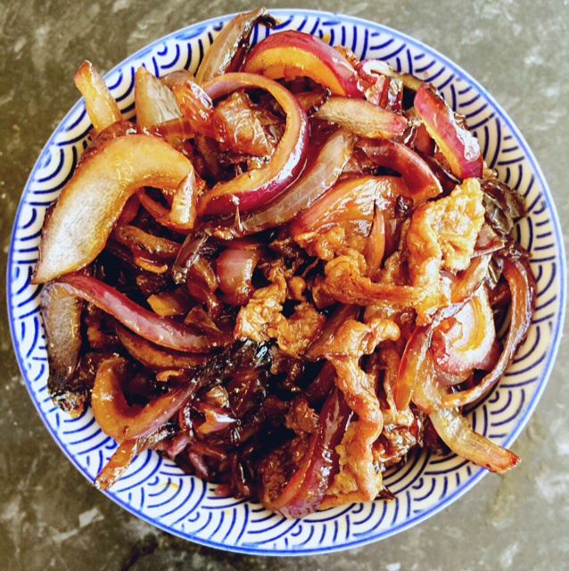 牛丼温泉卵入り（日式温泉蛋牛肉饭）