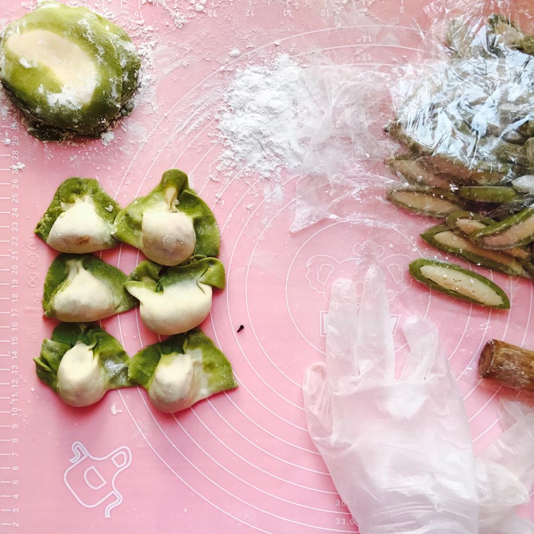 翡翠白玉白菜饺子详细版（附翡翠白玉白菜饺子包法，翡翠白玉饺子皮两种制法，面包机和面，翡翠白玉烧卖，各种馅料搭配）