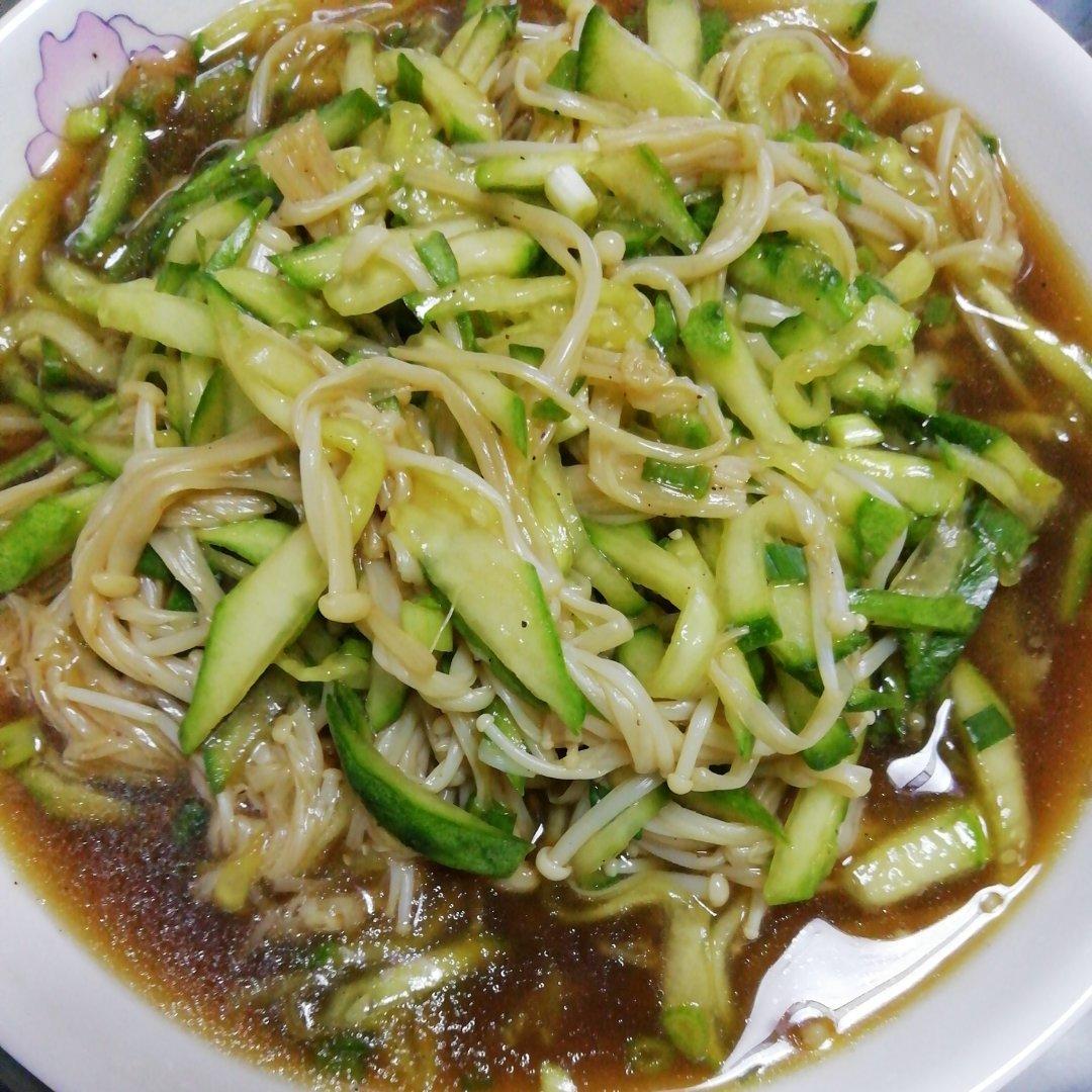 懒人凉拌黄瓜金针菇