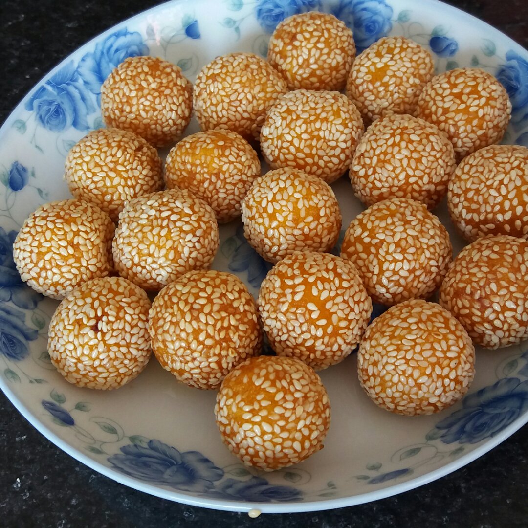 黄金球之一（南瓜芝麻球）