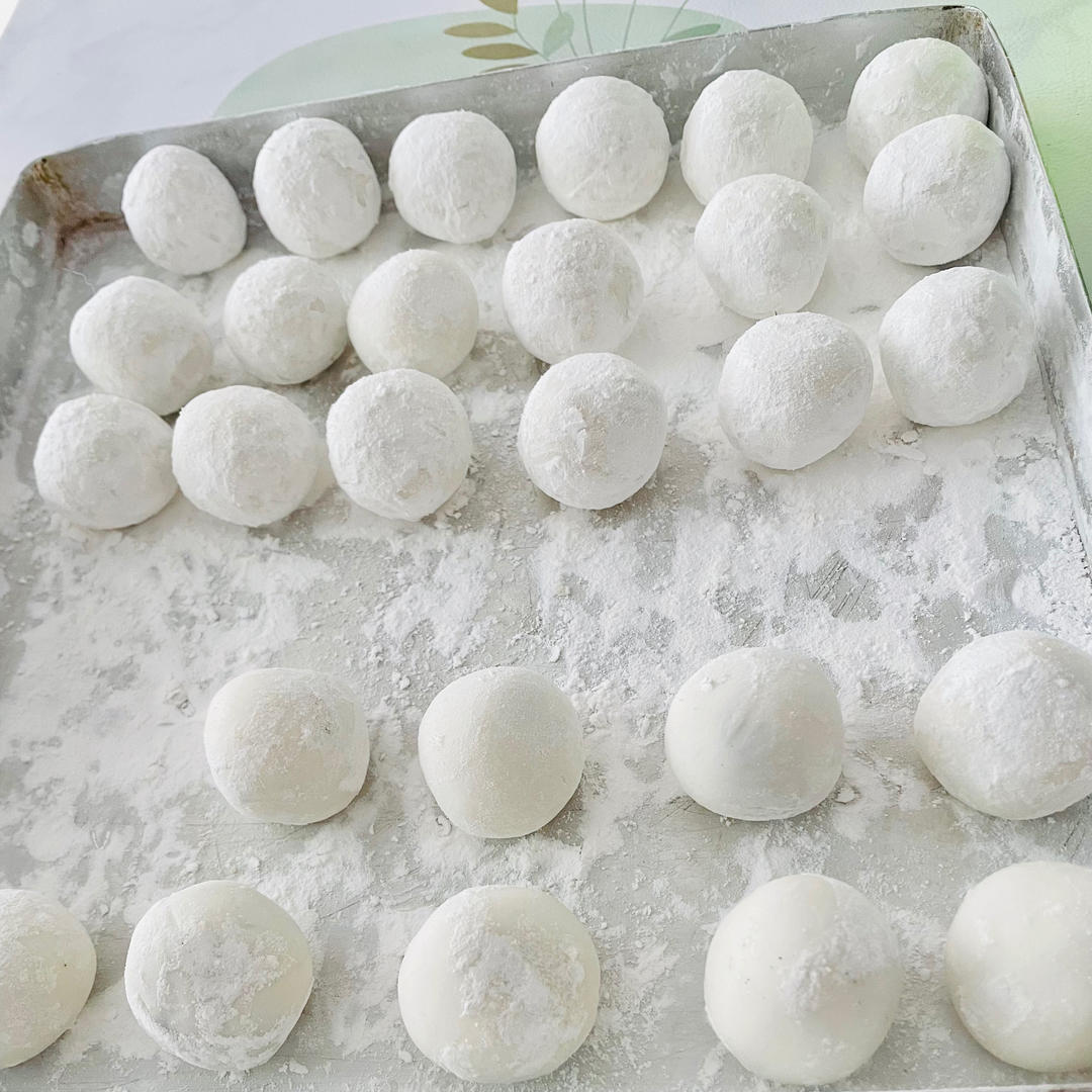 孩子们包的榴莲馅的汤圆