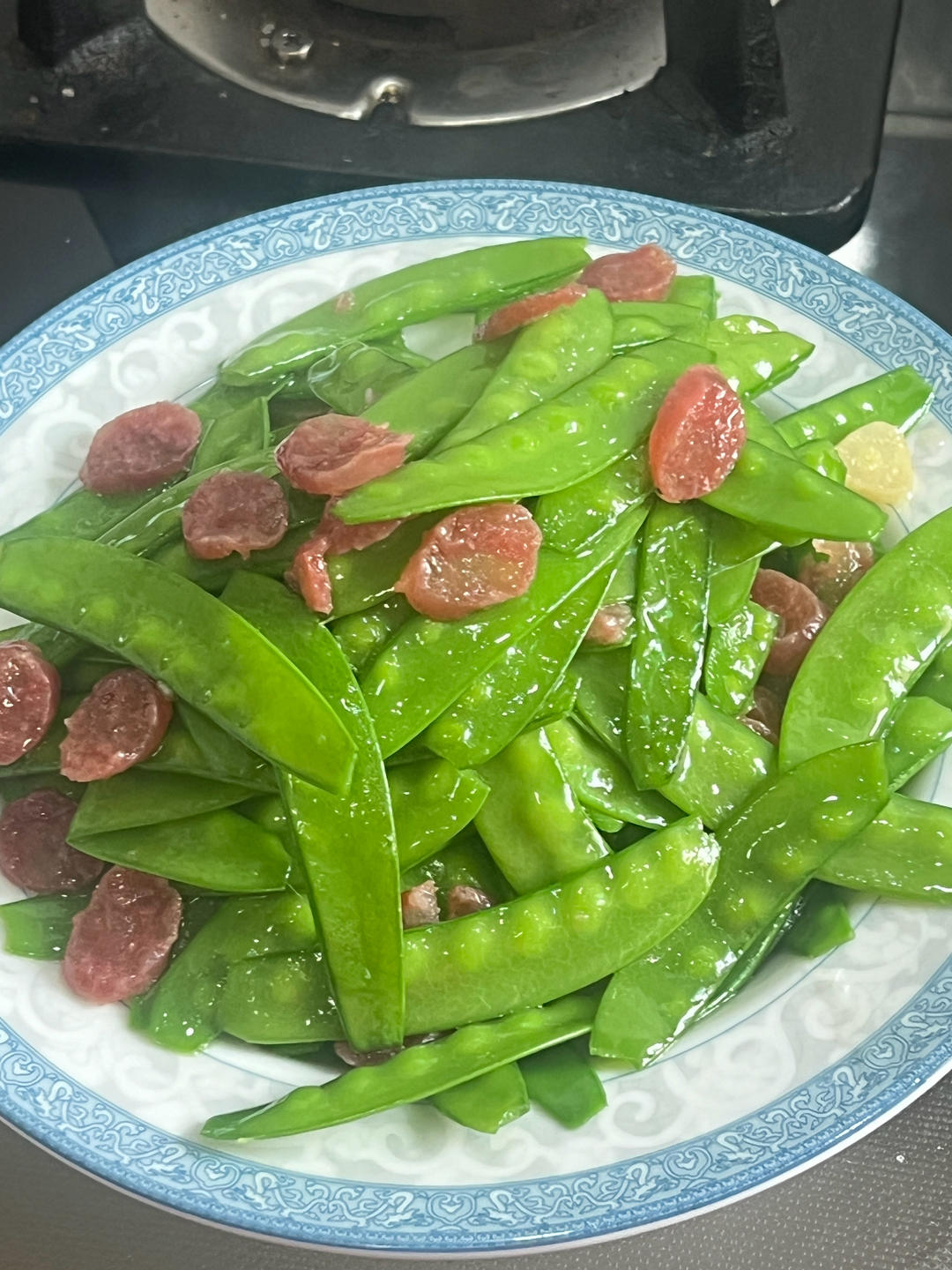 无比简单的荷兰豆炒腊肠，营养又好吃～！