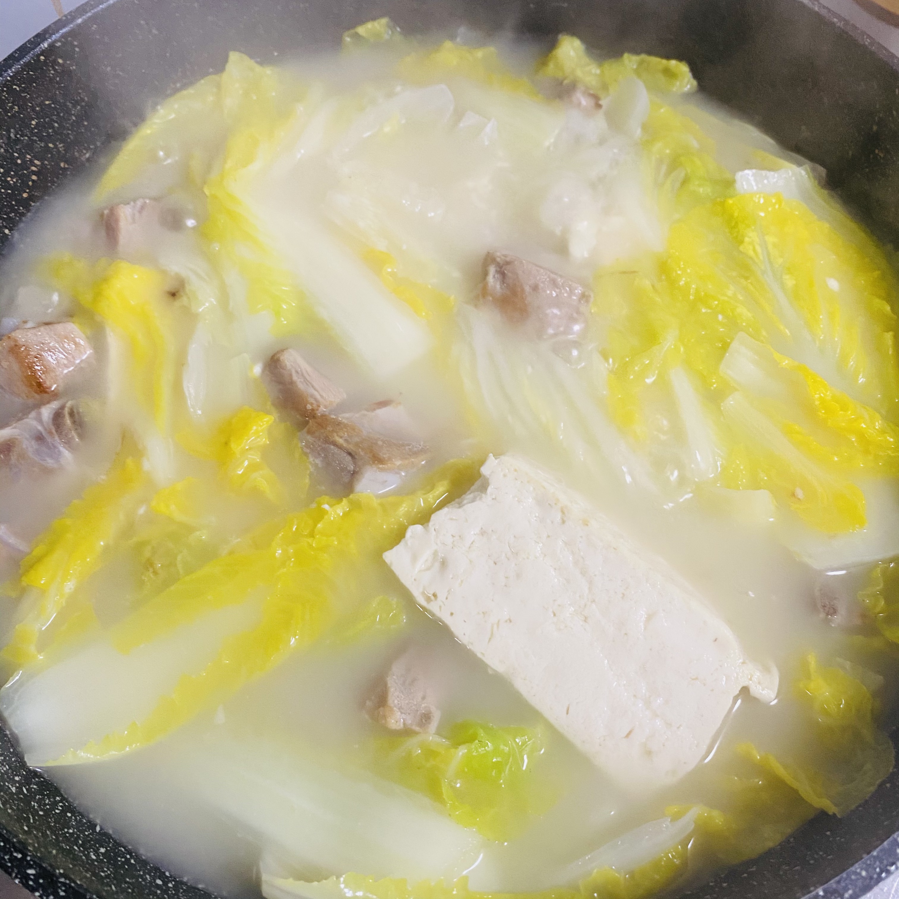 冬日暖胃骨汤豆腐白菜煲（附带奶白骨汤做法）0技巧