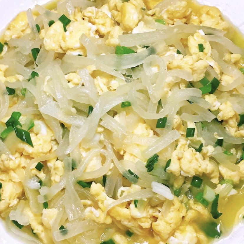 胡萝卜丝炒葱花蛋