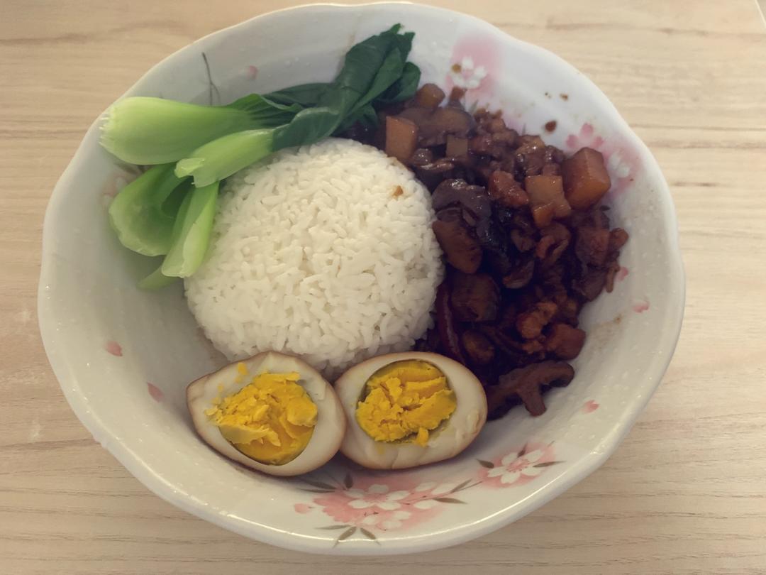 好吃到停不下来的卤肉饭