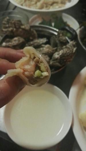 蒜黄青虾猪肉馅水饺的做法 步骤4