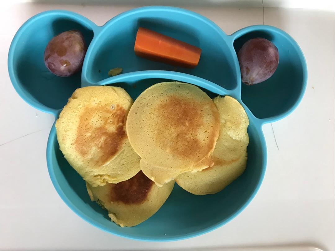 宝宝辅食：苹果奶香松饼
