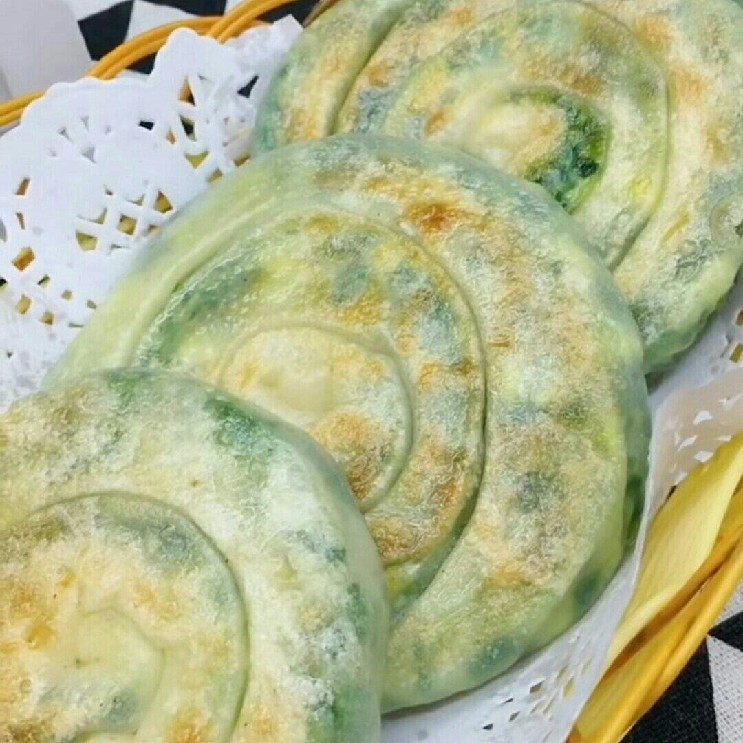 韭菜饼{薄皮大馅圈饼}