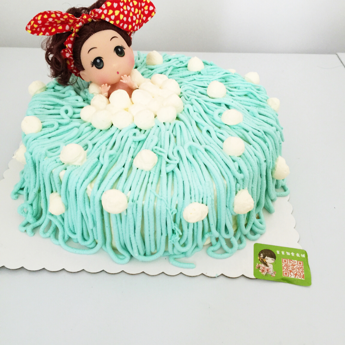 详细步骤制作泡泡浴娃娃蛋糕