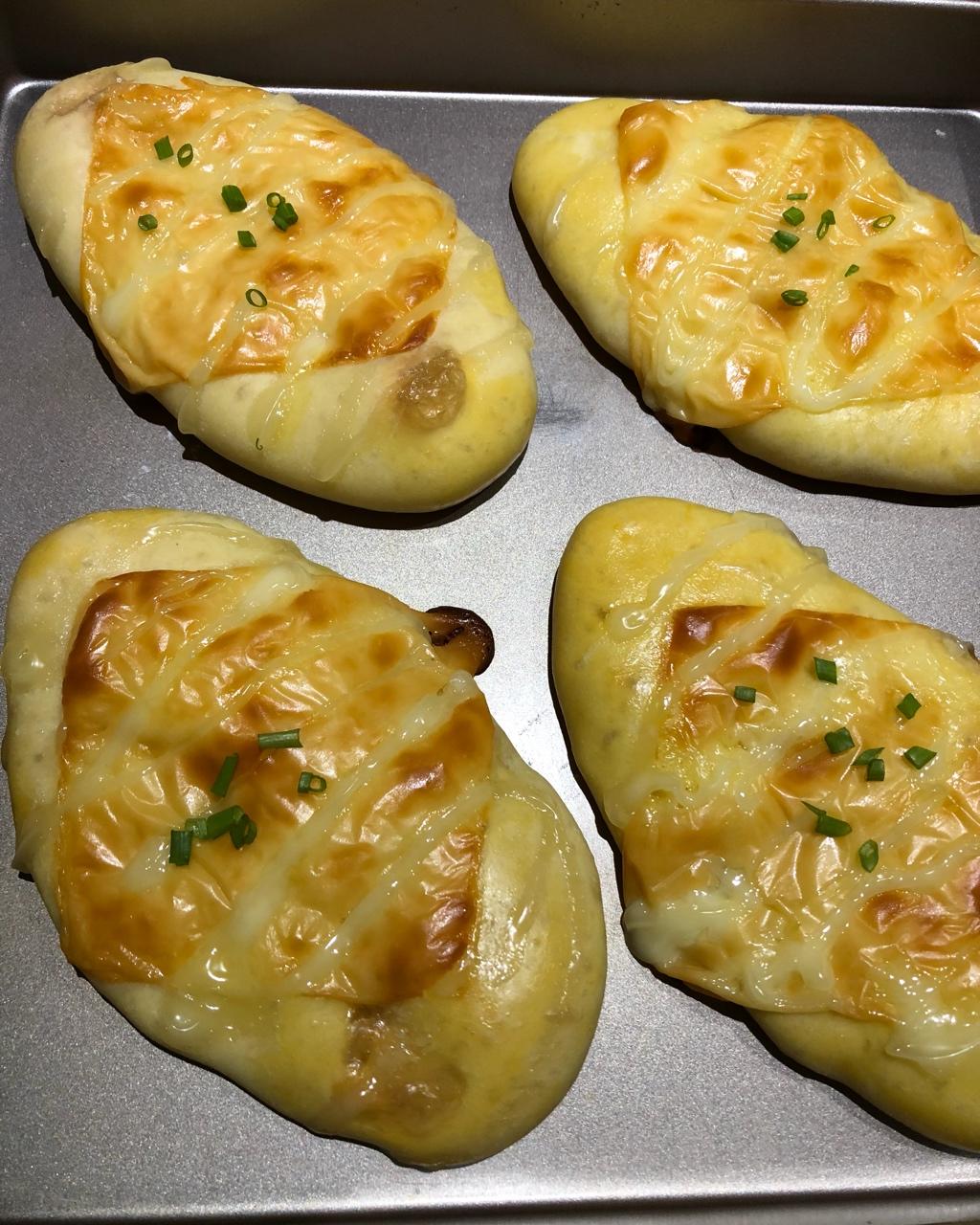 肉松芝士面包