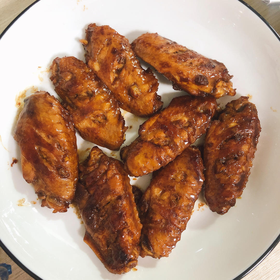 不要再可乐鸡翅了，求求你试试蒜香鸡翅吧，香味捅破天花板！