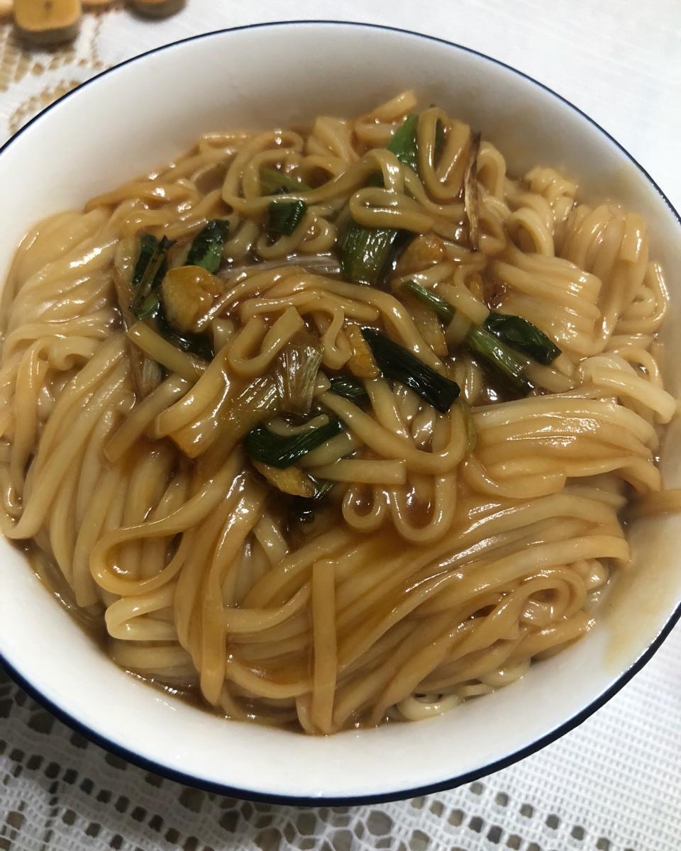 10分钟搞定的一碗葱油拌面