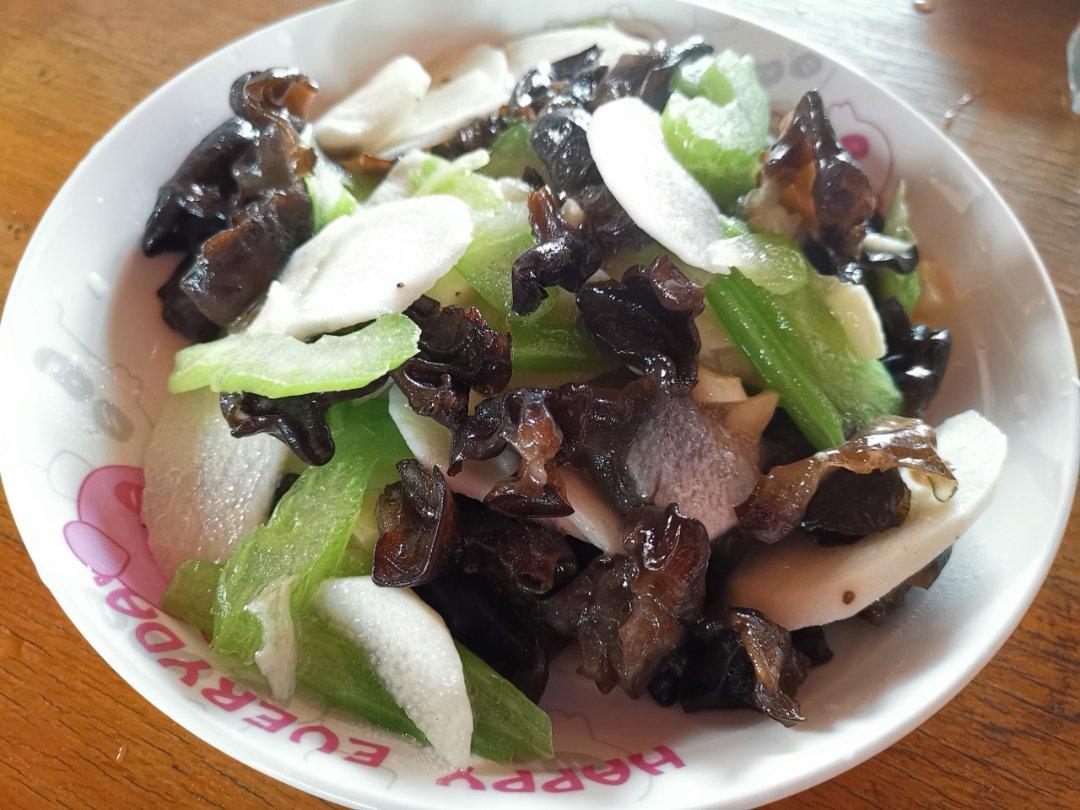 手机用户3623_u6kh做的木耳山药炒西芹