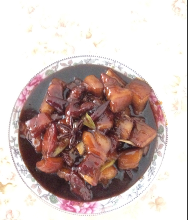 吃着碗里望着锅里的红烧肉