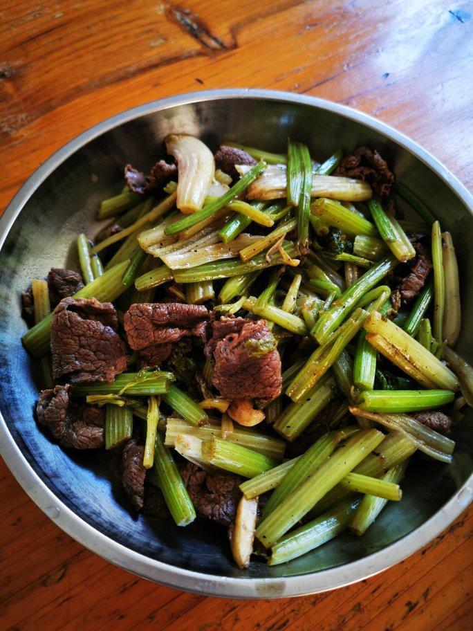 西芹炒牛肉！