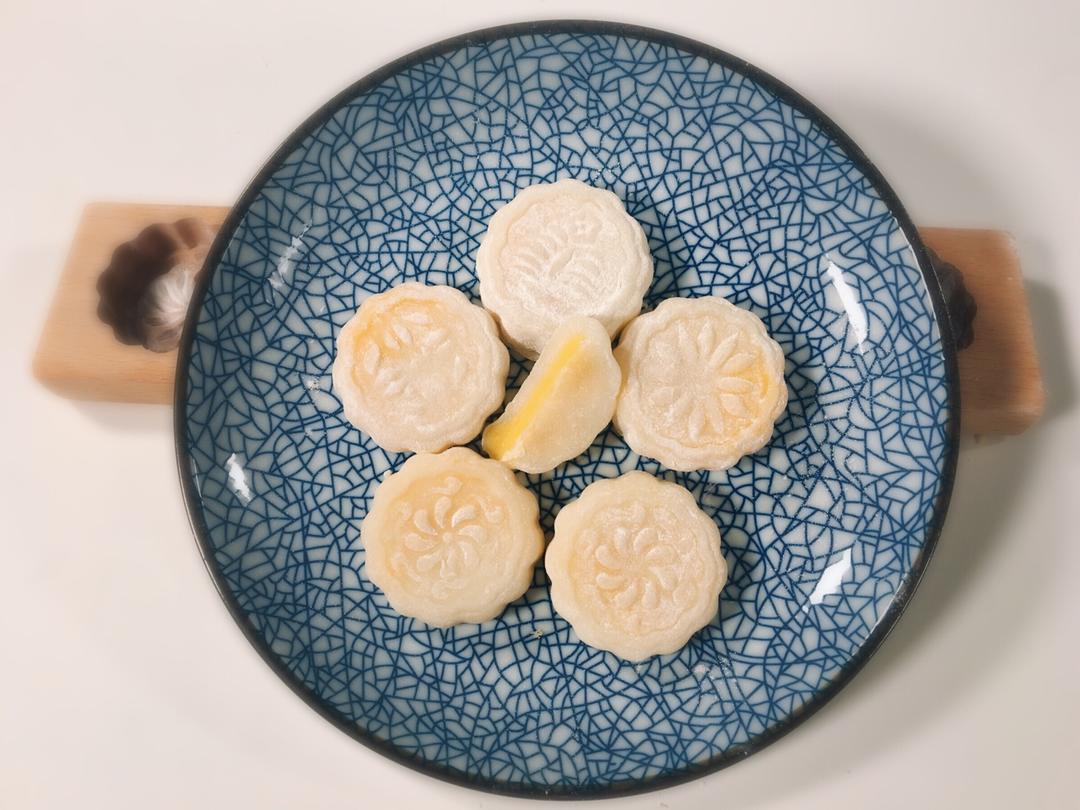 芝士奶黄冰皮月饼