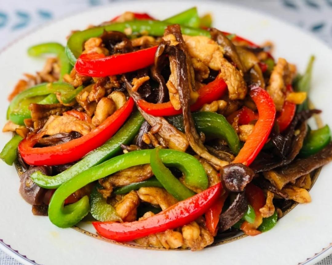 清香可口的鹿茸菌炒肉 | 马克西姆微压不粘锅