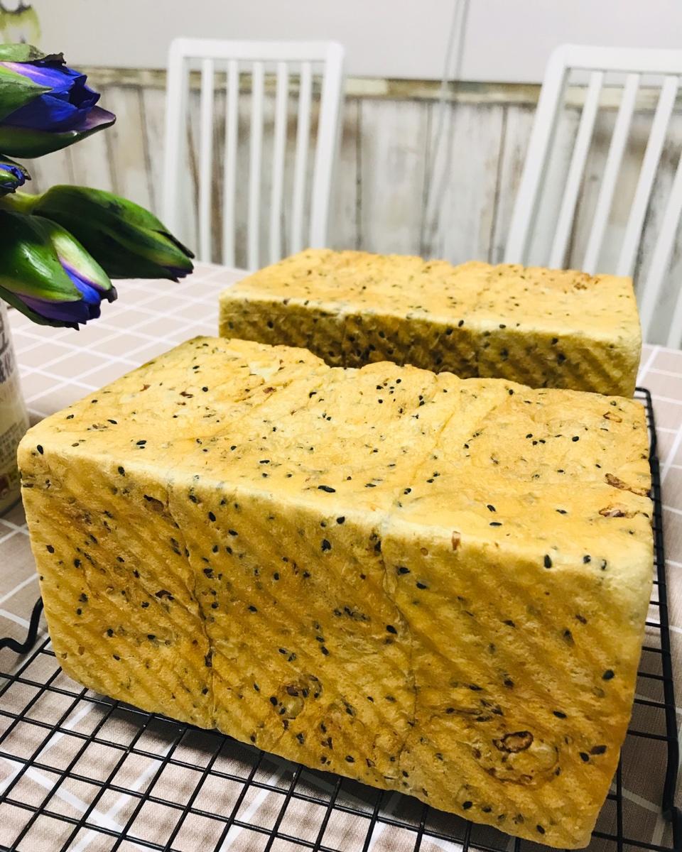金大旺的黑芝麻吐司