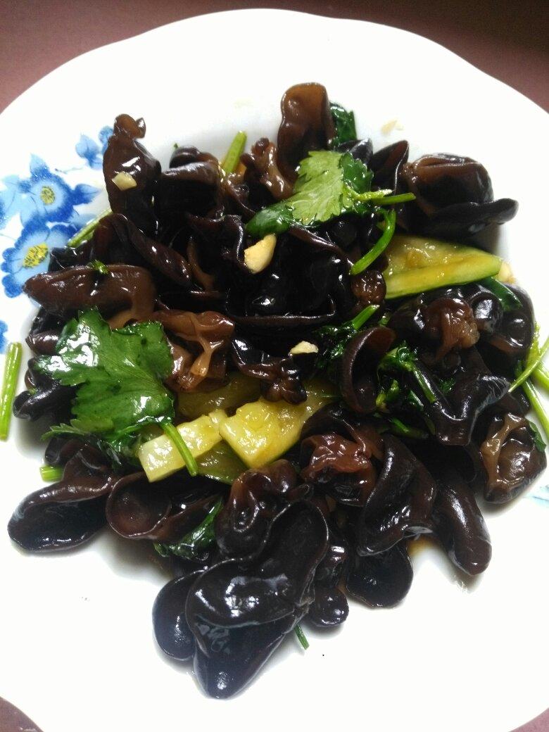 凉拌黑木耳
